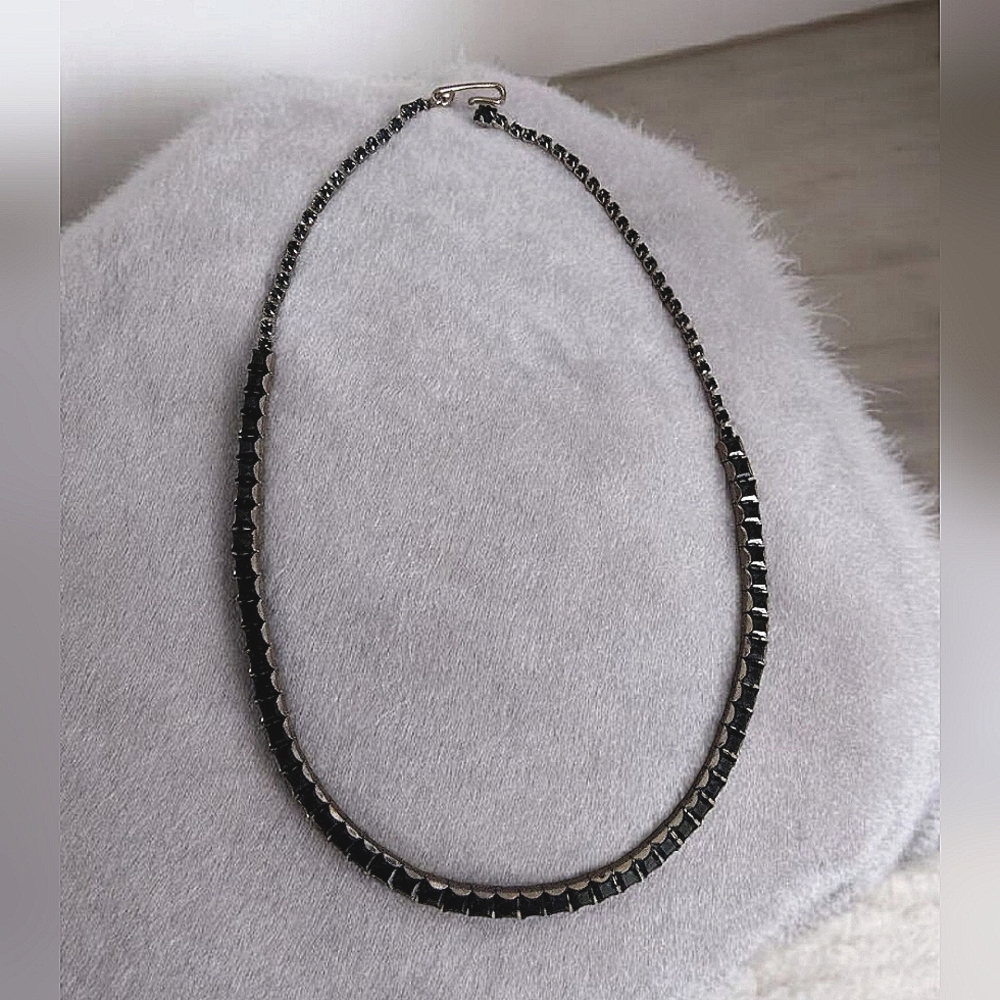 Vintage Silver Tone Dark Blue Rhinestone Choker Necklace Unsigned